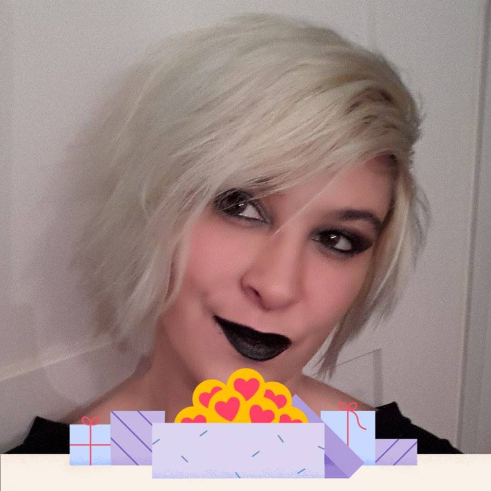 Meet your Posher, Emily